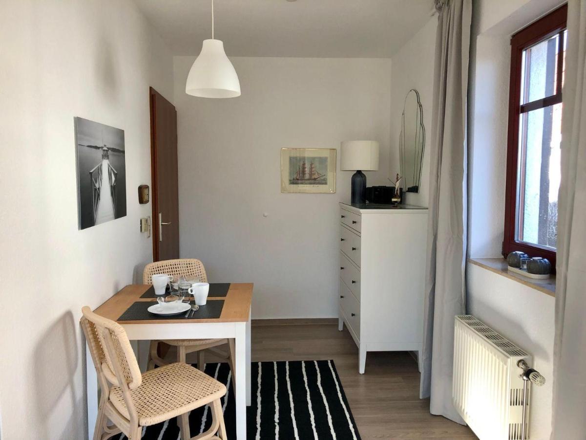 Ferienwohnung-Klaus-Stoertebeker-Mit-Sonnenterrasse-Garten-Zwischen-Strand-Wald-Und-Wiese Gustow  エクステリア 写真