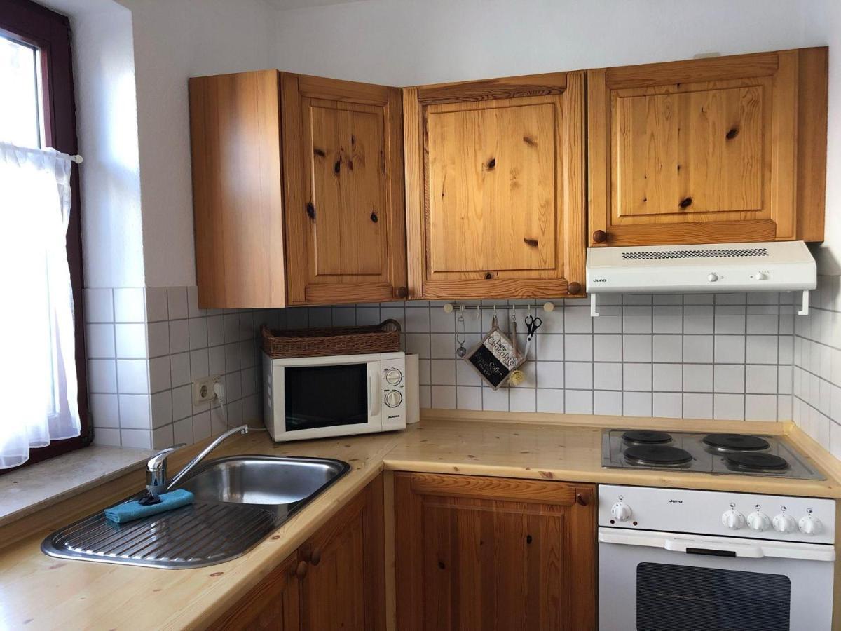 Ferienwohnung-Klaus-Stoertebeker-Mit-Sonnenterrasse-Garten-Zwischen-Strand-Wald-Und-Wiese Gustow  エクステリア 写真